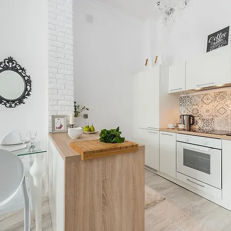 P&o Andersa Intraco Apartman