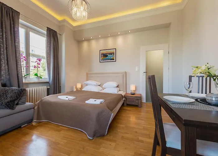 P&O Apartments Andersa Intraco Apartment