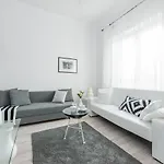 Apartment P&O Apartments Andersa Intraco Warsaw